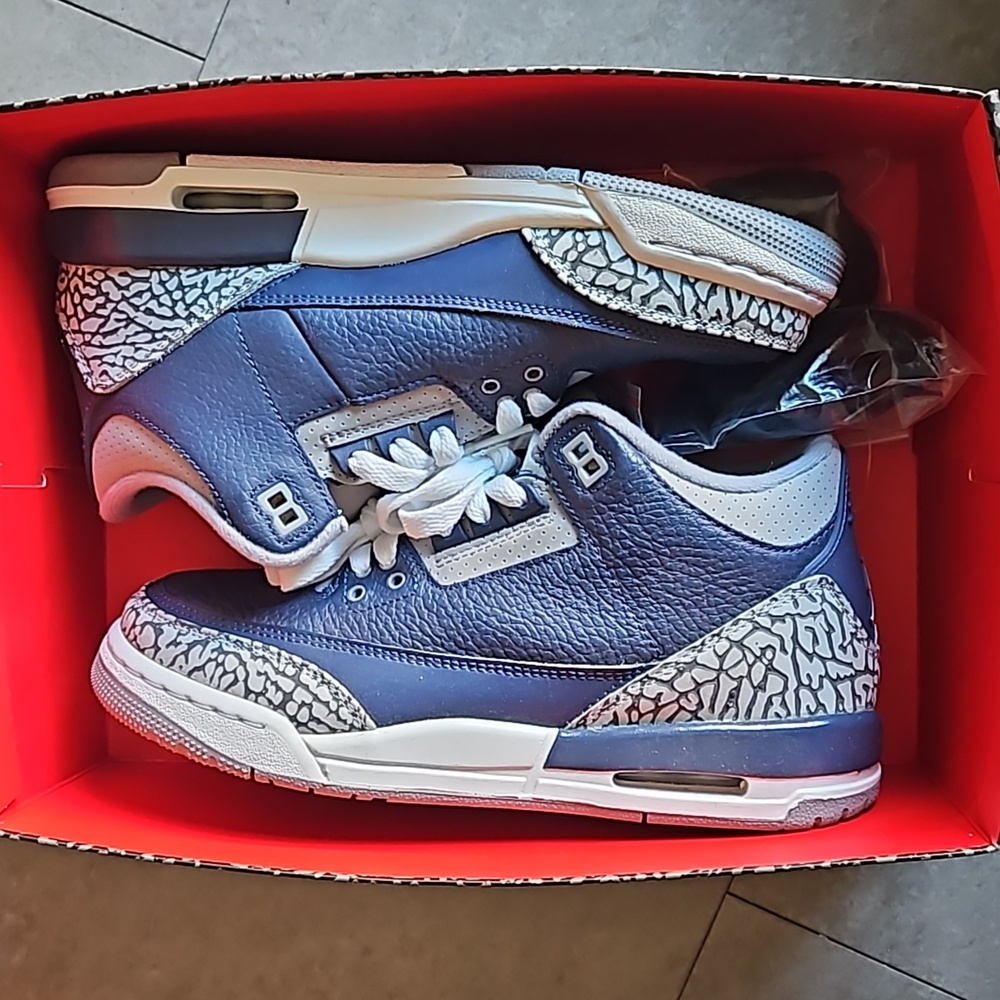 Jordan 3 Retro Georgetown - Size 7M
